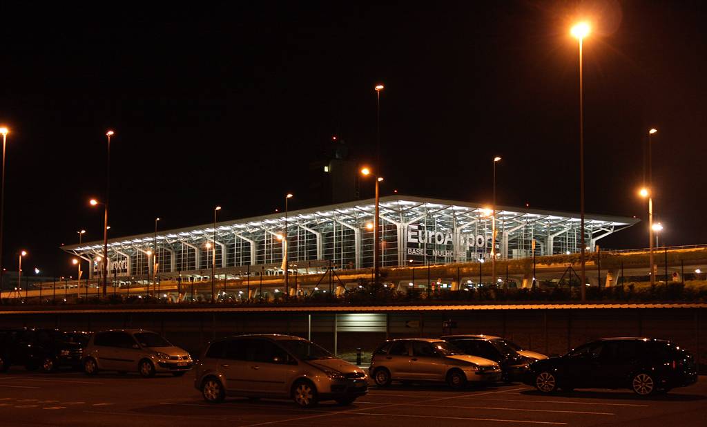 Taxi spécialisé dans les transports vers l&#8217;aéroport Bâle-Mulhouse et gare de Mulhouse Riedisheim